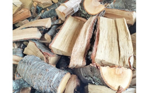 【2025年10月以降の発送】訳ありおトク便、端材ミックス薪20kg　25cm以下 兵庫県 丹波篠山市 木材 薪ストーブ ストーブ 薪割り 割り薪 まき 乾燥 済 アウトドア キャンプ ファイヤー 焚き火 焚火 森林 林業 木 サウナ 送料無料 燃料