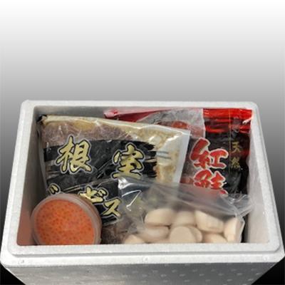 ふるさと納税 根室市 いくら醤油漬、紅鮭5切、ほたて貝柱、味付けジンギスカン C-30058 |  | 01