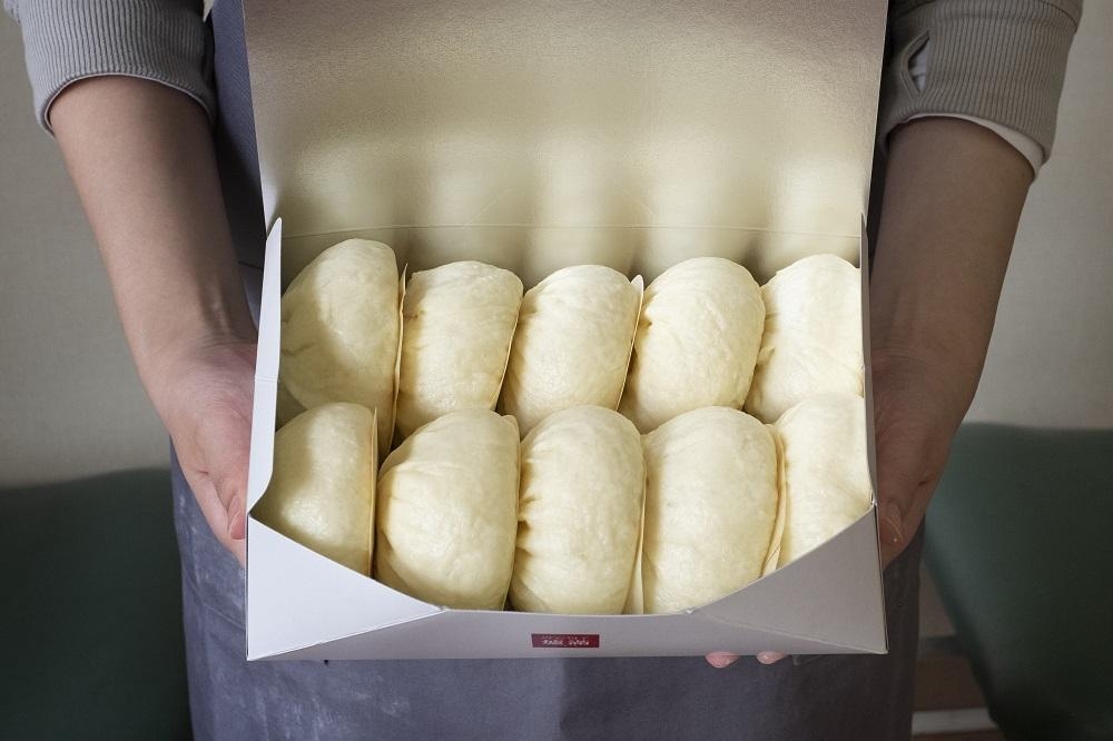 
                  【福岡市内製造】手作り肉まん20個セット（10個入り×2箱）
                