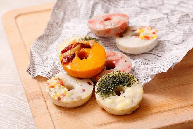 【ふるさと納税】 さつま揚げ 【ドーナツみたいなさつま揚げ「ネリング」（8個入り）】 魚万商店 創作プチさつま揚げ かまぼこ さつまあげ 練り物 すり身 つまみ 詰合せ 惣菜 天ぷら 奈良県 奈良市 なら 9-004
