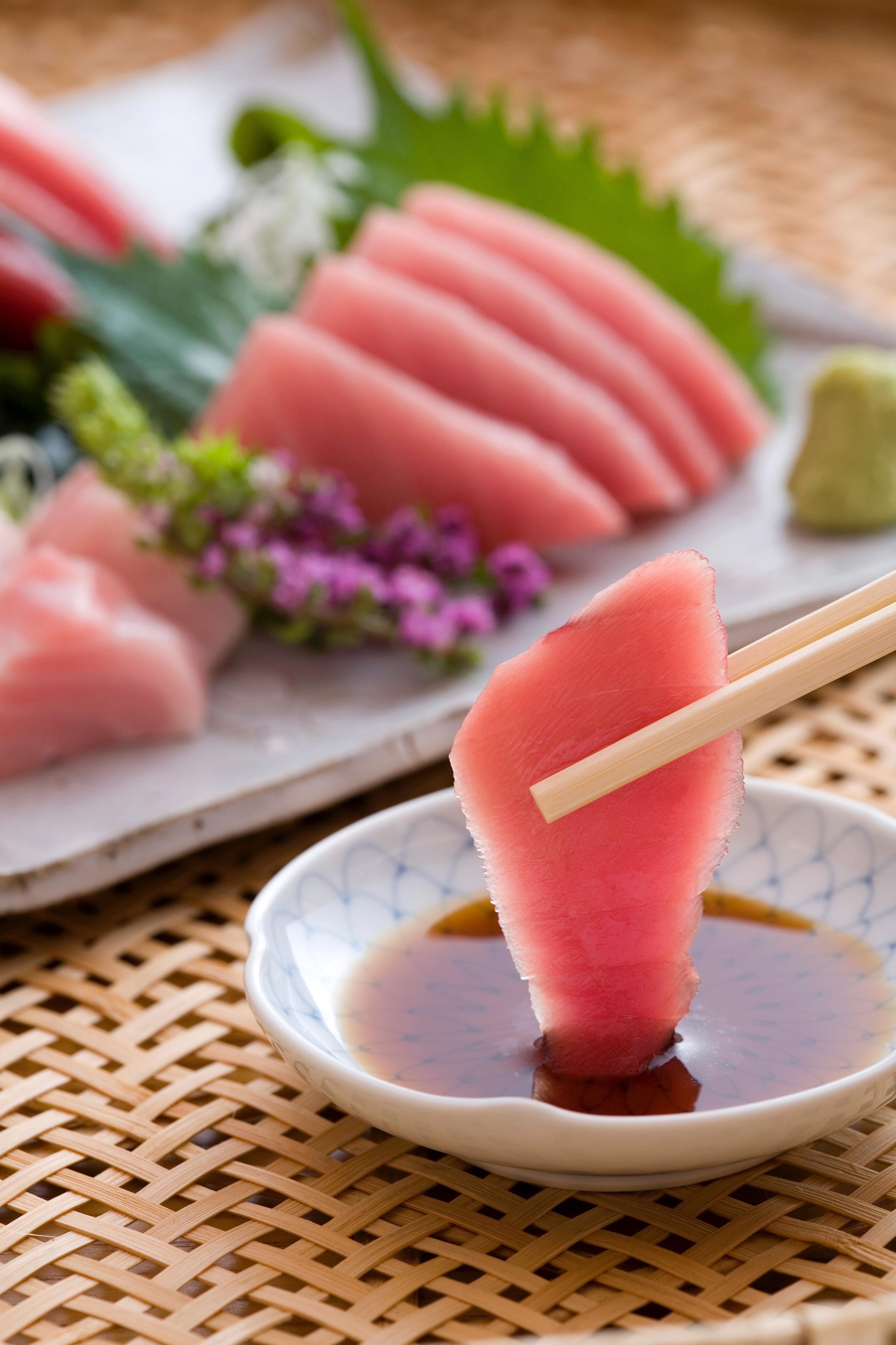 新鮮な生まぐろを冷凍せずにお届け。本物の味わいを是非、ご賞味ください。