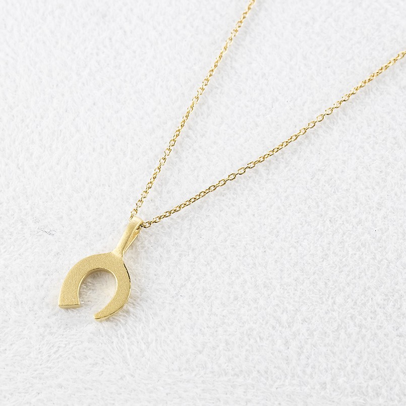 
                  24金 ペンダントトップ レディース 純金 馬蹄 ネックレス 牙 金 ゴールド 24k お守り ホースシュー 蹄鉄 キバ ジュエリー 人気 251030401k24 SWAA374
                