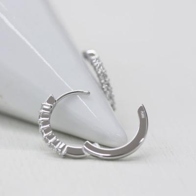 ふるさと納税 甲府市 PT900 ダイヤフープピアス 中折れ式 0.14ct 0118211 |  | 01