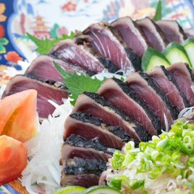 ふるさと納税 室戸市 【奇数月お届け】厳選かつおの完全わら焼きたたき【3節入り】 |  | 02