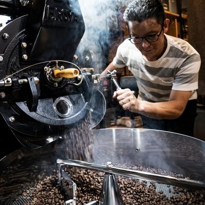 ふるさと納税 小郡市 【6か月定期便】自家焙煎コーヒー豆200g×2種 毎月400g 全12種類[No5354-0718] |  | 01