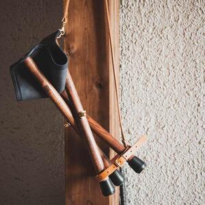 革と木のハンティングチェア：ロータイプ【グレー】【本革　タンニンなめし　イタリアンレザー】