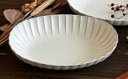 【瀬戸焼】菊紋白楕円鉢 2枚セット【株式会社まるたか水野コーポレーション】 / 皿 食器  ギフト プレゼント / 瀬戸市[BBBF018]