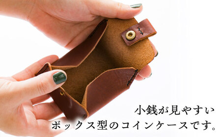 総手縫いで仕立てた 本革のましかくコインケース（チョコ）＜完全受注生産＞