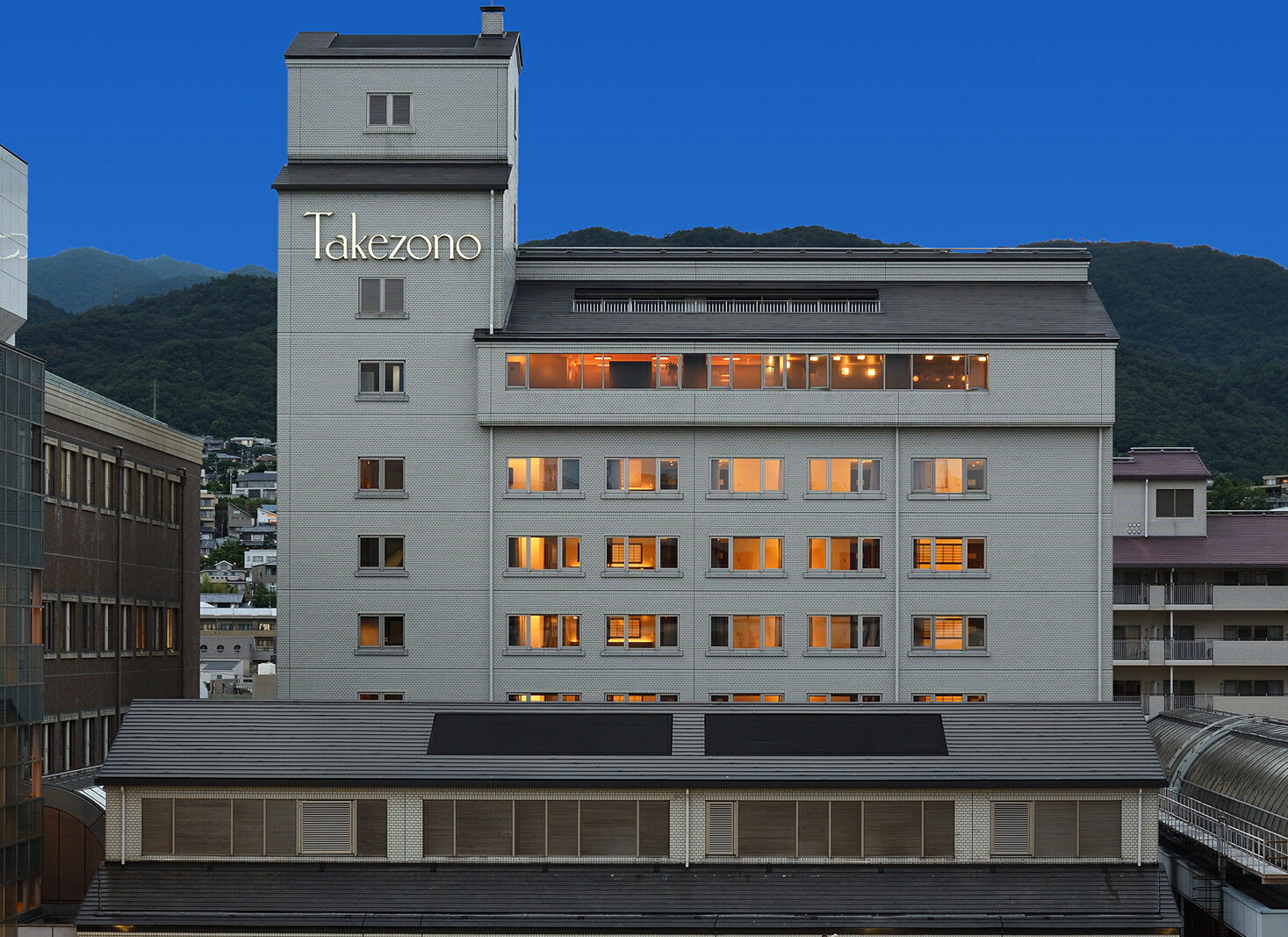 【ふるさと納税】「ホテル竹園芦屋」ご宿泊券　 ホテル 宿泊券 素泊まり 朝食付き 1泊2食付き わが家 びのびと リフレッシュ 大浴場