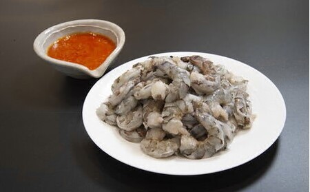 ブラックタイガーむき身（背ワタ処理済み）〔2025年11月配送分〕　特大サイズ1kg（解凍時800g前後）特製エビチリソース付き えび えび えび