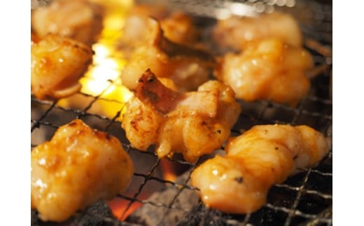 味付けホルモン　秘伝のタレ漬け　近江牛小腸　900g（300g×3）【FO74W】