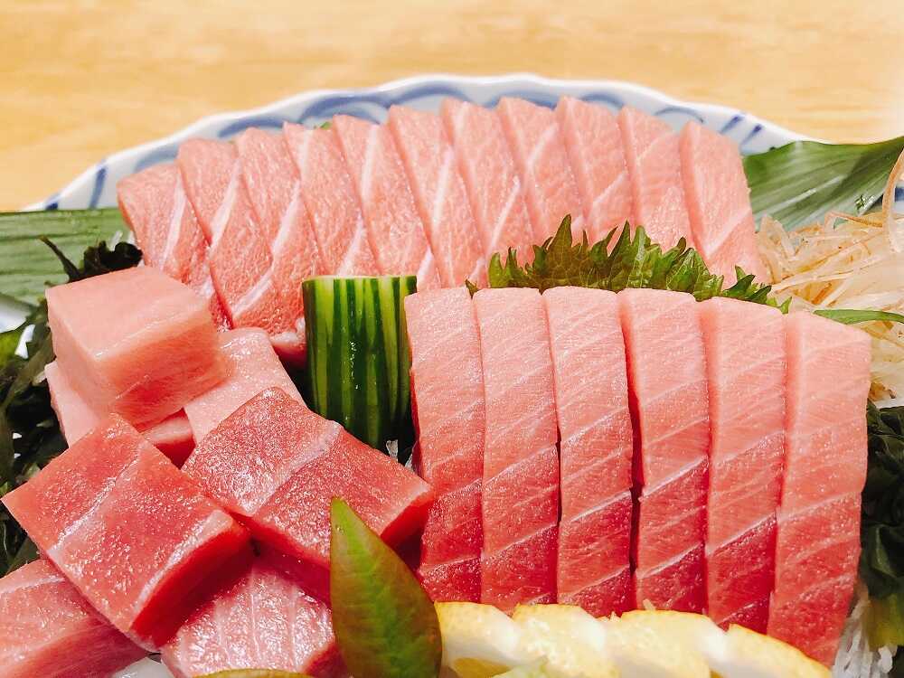 【ふるさと納税】本マグロ 本鮪 大トロ・中トロ・赤身各200g ネギトロ400g(200g×2) 本マグロ まぐろ ネギトロ 刺身 海鮮丼 天然 国産 海鮮 魚介 お取り寄せ 鮪 大トロ 高知県土佐市/株式会社大熊[BQAA034]