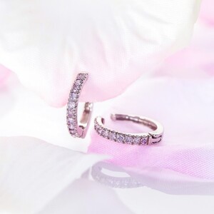 Deliciae K18WG イヤリング 痛くないフィットリング 天然ピンクダイヤモンド 0.4ct DPE-10-WG-0048