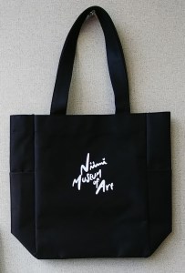 新見美術館 オリジナルトートバッグ（Mサイズ） 図録「華麗なる日本画コレクション名品選」