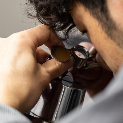 ふるさと納税 弘前市 ネックレスプラチナ900 0.04ct ダイヤイニシャルネックレスT|24_jkm-020101h |  | 03