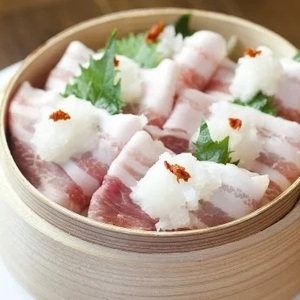 【6か月定期便】純白のビアンカコース 毎月違うお肉をお届け 計4kg超 豚バラ 豚ロース 骨付き ポークステーキ しゃぶしゃぶ 焼肉 豚肉 ぶた ぶた肉 肉 お肉 国産 冷凍 BBQ 新鮮 新潟県 阿