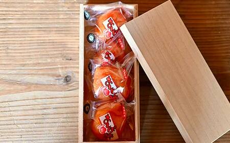 【贈答用】自然栽培あんぽ柿 桐箱 300g（3～4 個入り） F20C-968