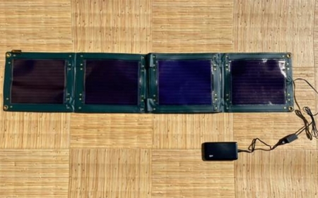 折り畳み式ソーラーパネルと蓄電池【pocketGrid】【nabe0001】