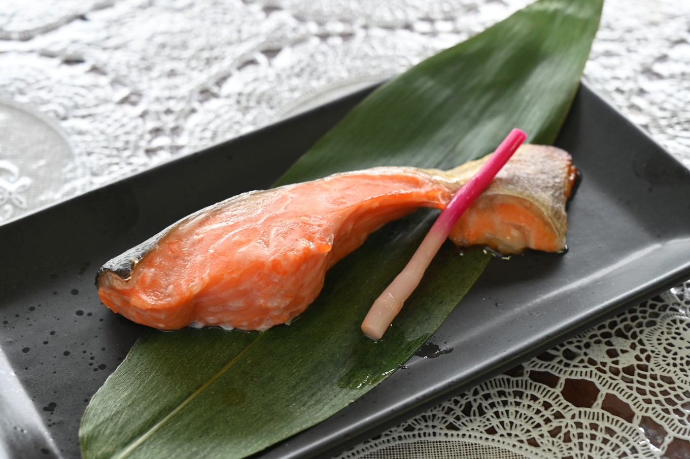 
            産地直送栃木県のブランド魚「プレミアムヤシオマス」の味噌漬 2切入  [ 冷凍便 ] | 魚 ます 養殖 産地直送 栃木県
          