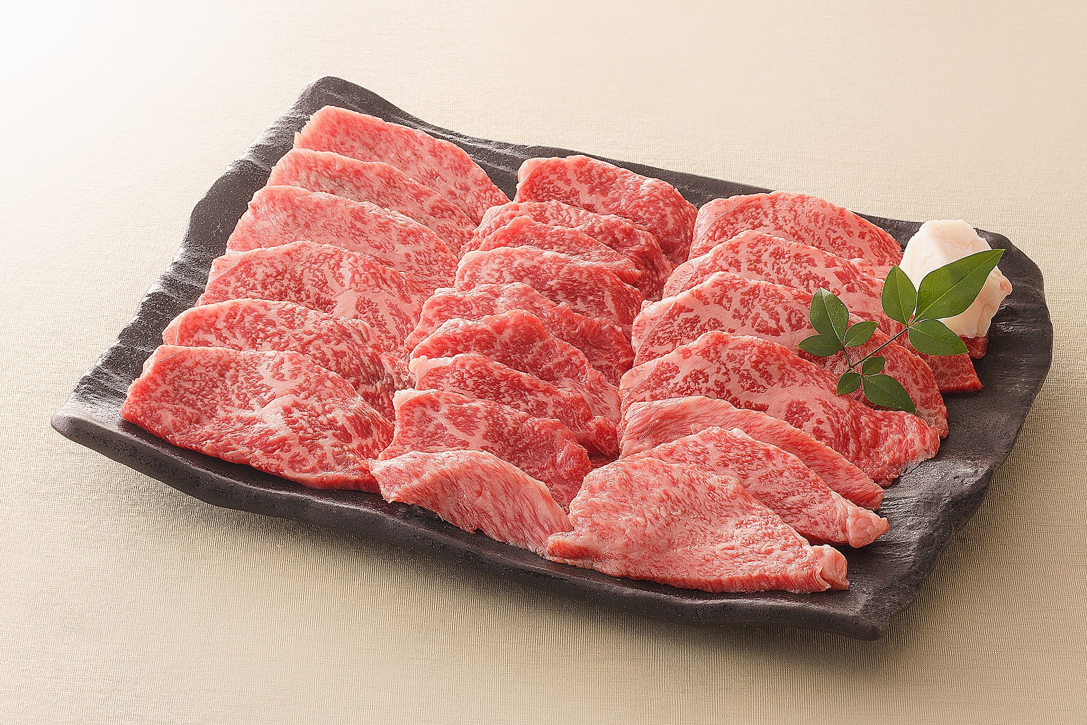 
飛騨牛 モモ 焼肉 用 500g【59E1161】
