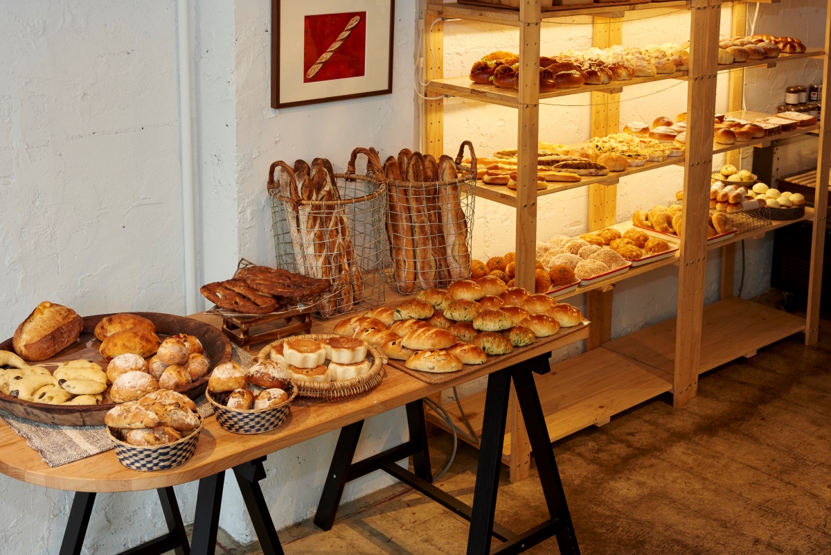 公園ピクニックが楽しめる！街のパン屋「salut!!」で使える3,000円チケット（ふるさとチケット）パン サリュー!! クロワッサン バターロール ハード系 菓子パン ギフト 贈り物 プレゼント