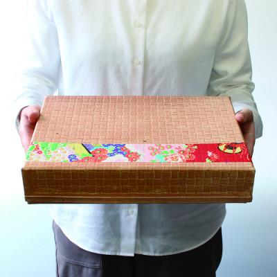 ふるさと納税 海南市 柿渋塗　四つ目箱　A4サイズ　赤布付 |  | 02