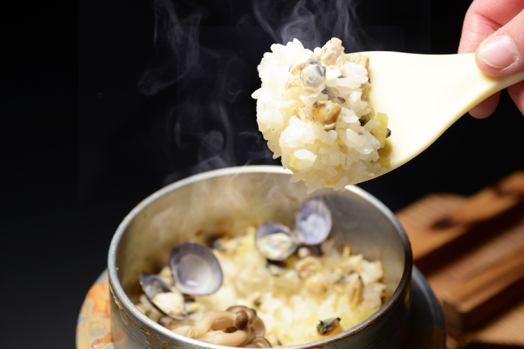 IX-7　活しじみ　特選　大玉　2kg（500ｇ×4）砂抜き済み　涸沼川　う女川