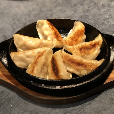 【北海道産】冷凍 豚肉 餃子 60個 知床斜里産「サチク麦王」使用【配送不可地域：離島】