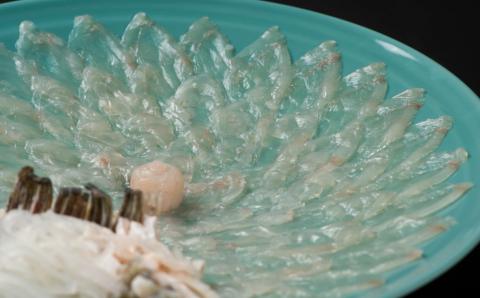 老舗ふぐ専門料亭の味をご家庭で【御宿料亭　春光園】トラフグ刺しふぐ鍋セット（2人前）［冷蔵］