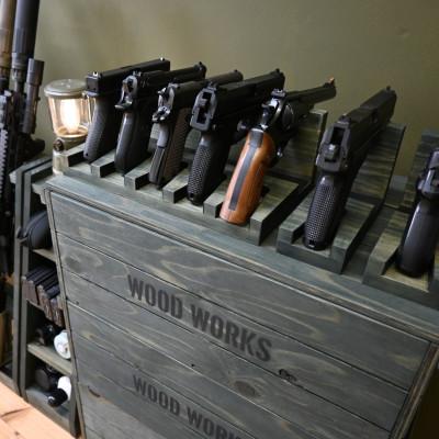 ふるさと納税 横手市 WOOD WORKS ハンドガンスタンド 5丁掛【ミリタリーグリーン】 |  | 03