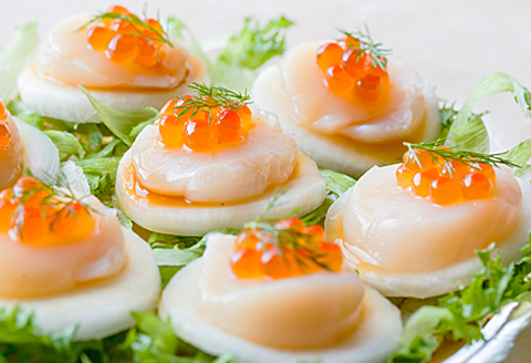 根室海鮮市場＜直送＞いくら醤油漬(鮭卵)70g×8P(計560g) B-28010