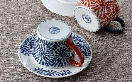 【波佐見焼】タコ唐草 カップ＆amp;ソーサー ペアセット【一夢窯】[XE08]