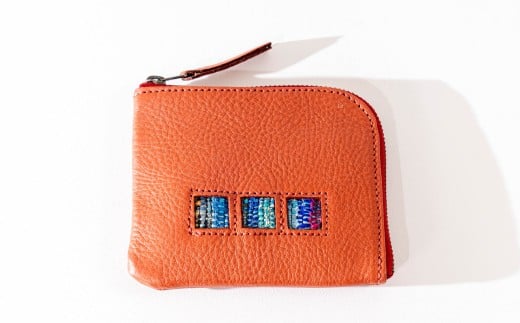 L型小銭入れ　レッド【P0870686_R-B】　L字ファスナー 小銭入れ コンパクト財布 牛革 小銭入れ ミニ財布 裂織 さきおり 北アルプス 丈夫 オンリーワン 贈り物 プレゼント