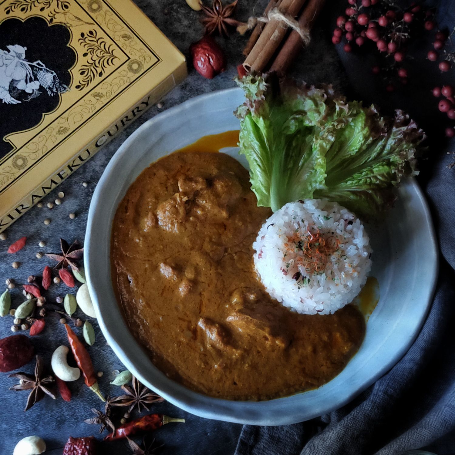 KUMATORI CURRY（牛すじ）とKIRAMEKU CURRY（チキン）６個セット（021_5002）