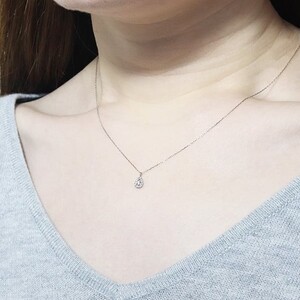 プラチナ　しずく　取り巻きペンダント　0.10ct