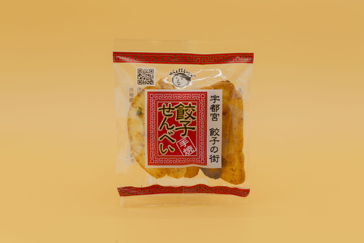 手焼き 餃子せんべい 30袋 ｜ せんべい 煎餅 おせんべい 餃子 宇都宮餃子 国産有機米 添加物不使用 本醸造醤油 大田原市産唐辛子 鹿沼のにら 国産の生にんにく