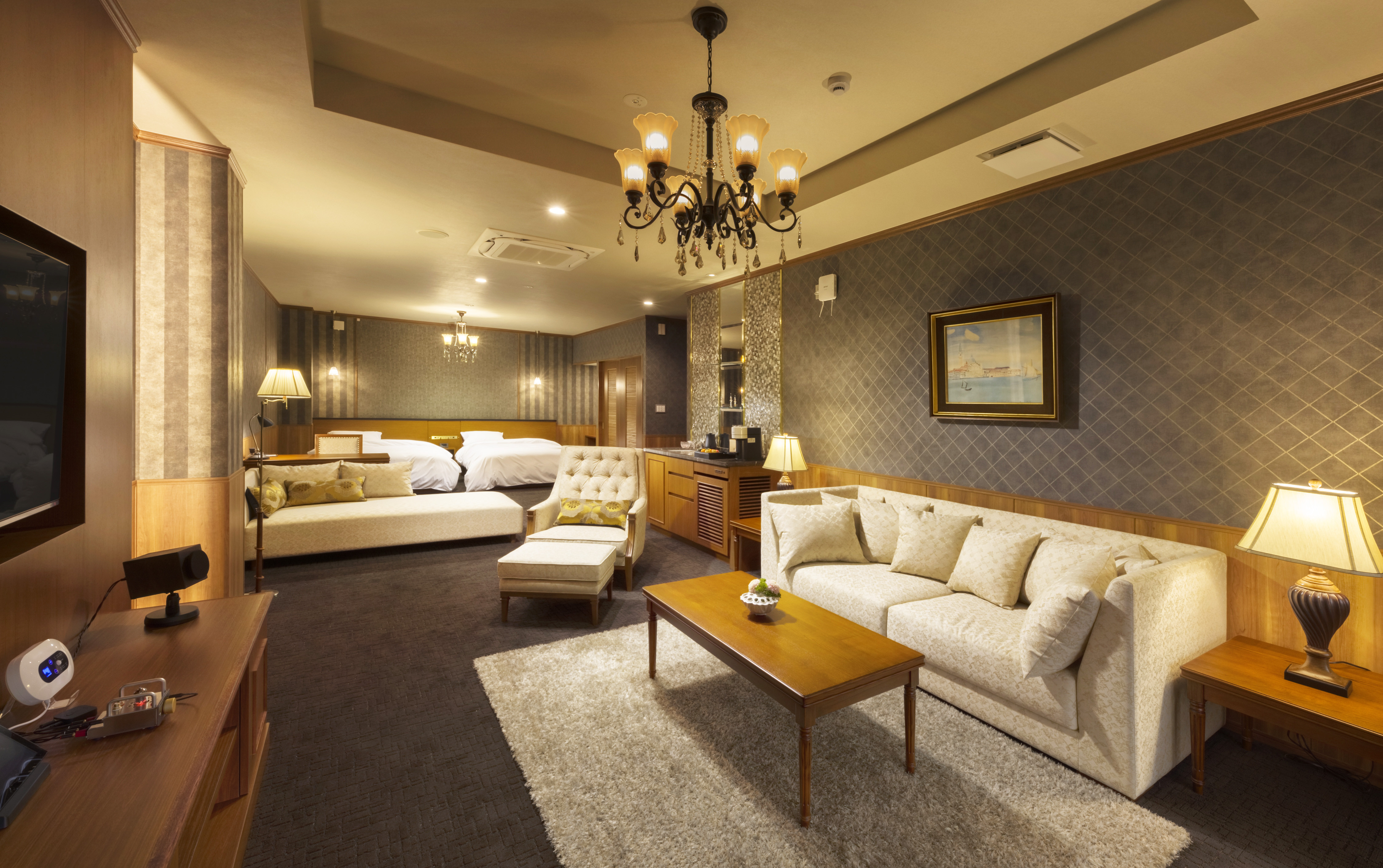 ホテル客室（201号室KATAKURA）
※お部屋は空き状況に応じて9タイプからお選びいただけます。　