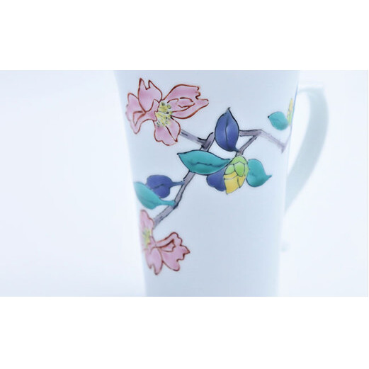 赤絵白磁硯処 雪月花 マグカップ〈山茶花文〉 有田焼 A30-147_イメージ3