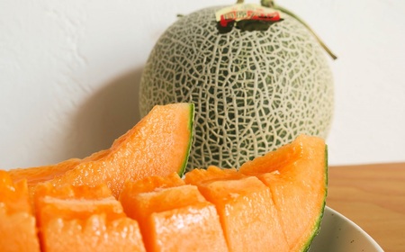 大玉「日原メロン（レッド種）」（2.0kg相当×2玉）カラー化粧箱入り