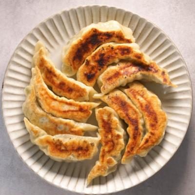 ふるさと納税 東村山市 東村山市の名店「すぱいす」冷凍餃子　約40g×30個　