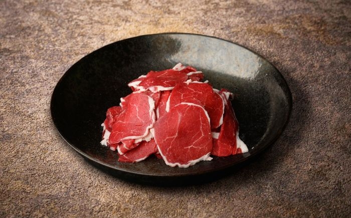 
                  エゾ鹿コマ切れ肉 計660g（330g×2パック）| 株式会社上田精肉店 [BNAM045]鹿肉 しかにく シカ肉 シカニク エゾ鹿肉 えぞしか えぞ鹿 ジビエ こま切れ コマ切れ 小間切れ ウデ肉 赤身 すき焼き 炒め物 カレー 冷凍 国産 北海道産 十勝 新得 新得町 北海道
                