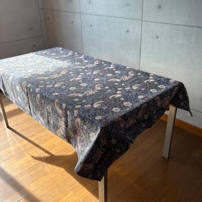 ふるさと納税 岡崎市 【ウイリアム　モリス】カーテン　マルチカバー　130cm×180cm　いちご泥棒 |  | 01