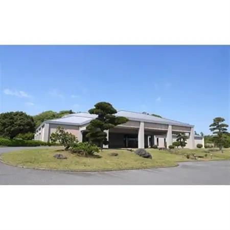 ゴルフ場利用券8枚(町内4施設利用可能)_ゴルフ場 利用券 8枚 4施設利用_【1124594】
