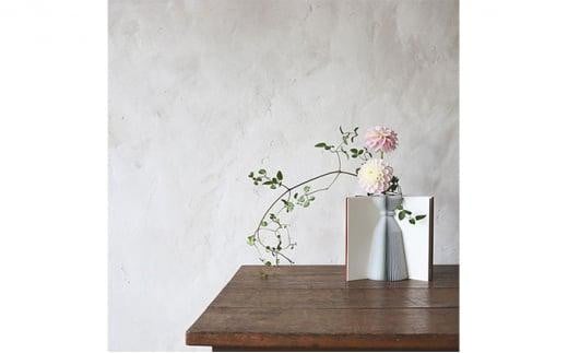 
            BOOK型紙製花瓶『Flowery Tale（フラワリーテイル）』□
          