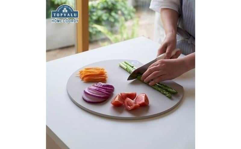 
            ホームコーディ　使い切り カットのいらない まな板シート 30枚入 イオンリテール 調理　料理 [№5346-2449]
          