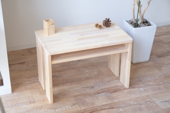 
            【G0158】木製キッズテーブル インテリア 寝具 収納  子供部屋用インテリア 寝具 収納  テーブル 20000円
          