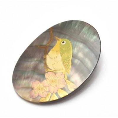 ふるさと納税 加賀市 目白と桜蒔絵 黒蝶貝ブローチ |  | 01
