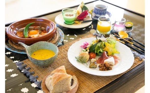 【Riad Lamp】Top Floor Roomペア宿泊券（１泊朝食付）