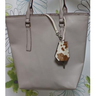 ふるさと納税 豊能町 キーカバー　大　ホースヘアー(馬革)・ホワイト/ブラウン |  | 02