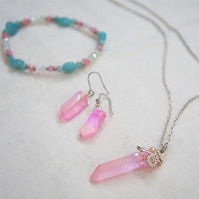 ふるさと納税 長岡京市 紗月工房ハンドメイド天然石アクセサリーお揃い3点(ピアス、ブレスレット、ネックレス)セット